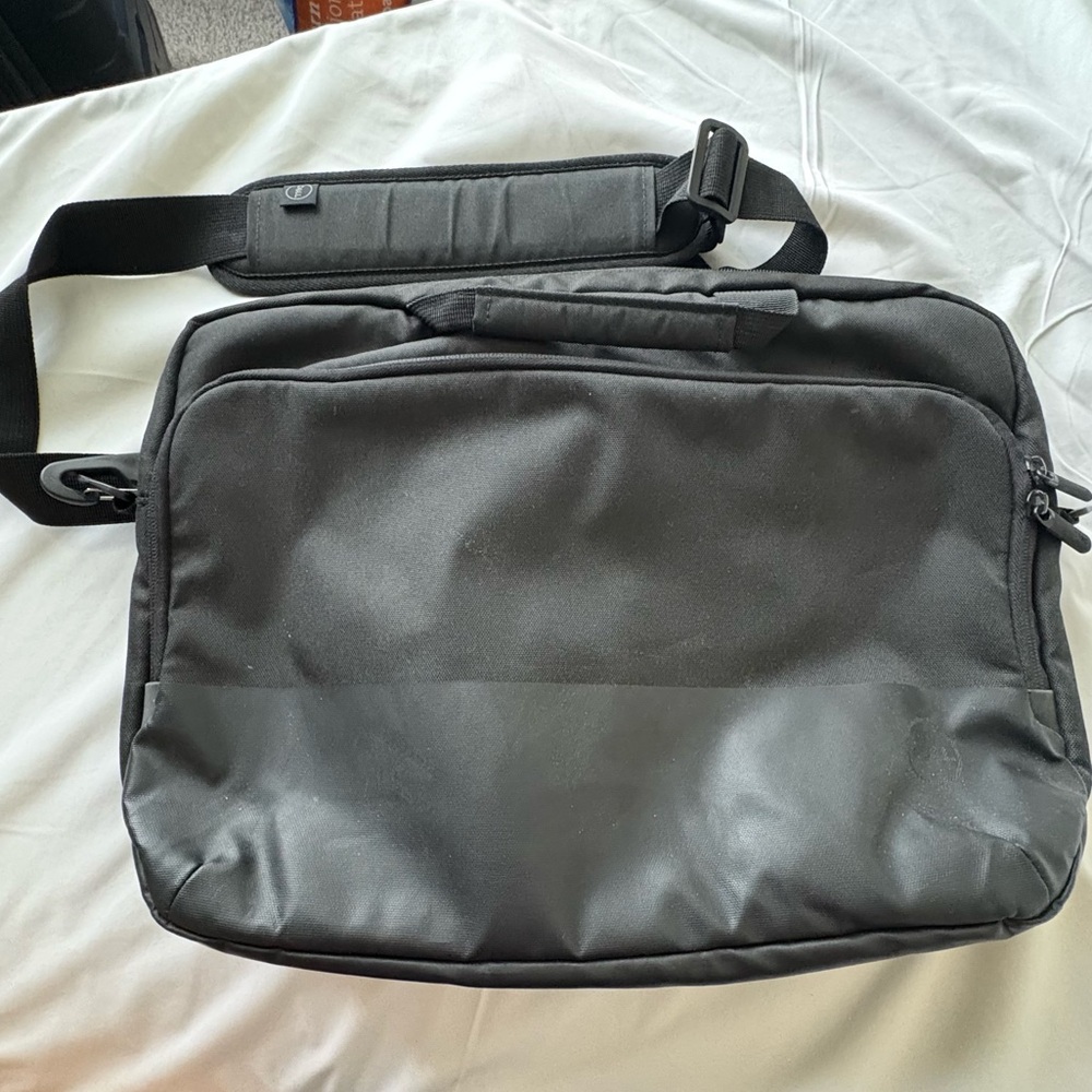 Dell Pro Briefcase 15 (PO1520C)
